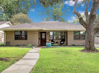 2119 De Milo Dr, Houston, TX 77018
