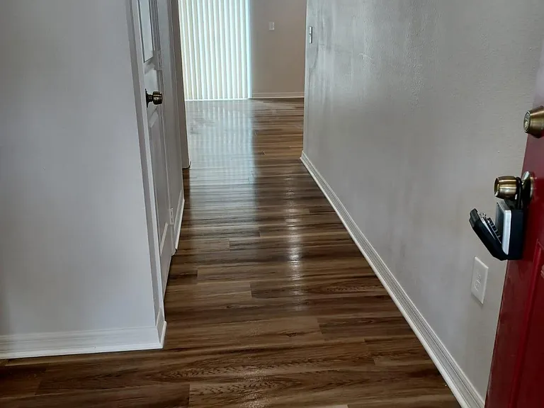 316 Finley Ave — Photo 2