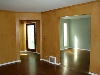 3rd image of 222 Evelyn Way