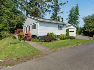 725 King Salmon St, Hammond, OR 97121