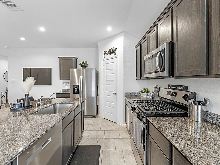 7534 Cynomys Ct — Photo 9