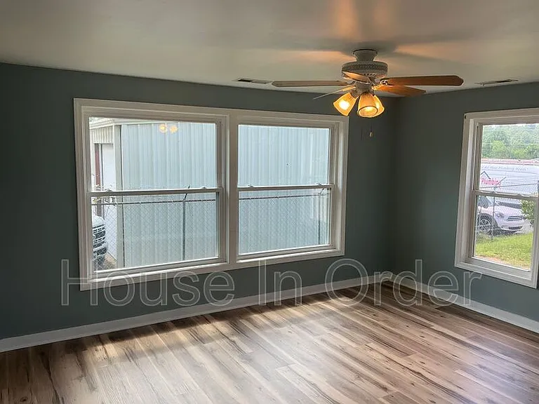 67 Madrid Ln — Photo 5