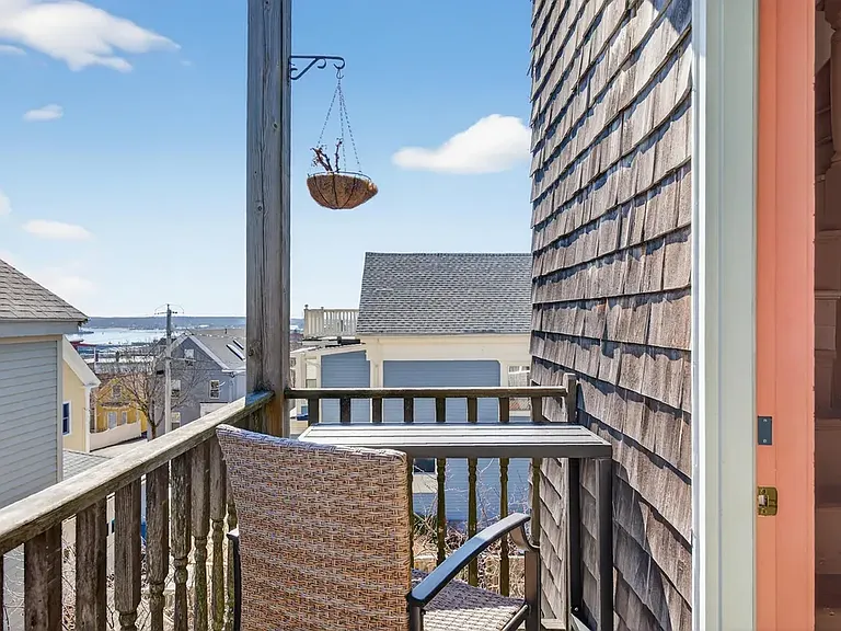 62 Saint Lawrence St #2 — Photo 15