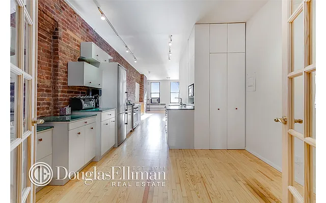 Rented by Douglas Elliman | media 34