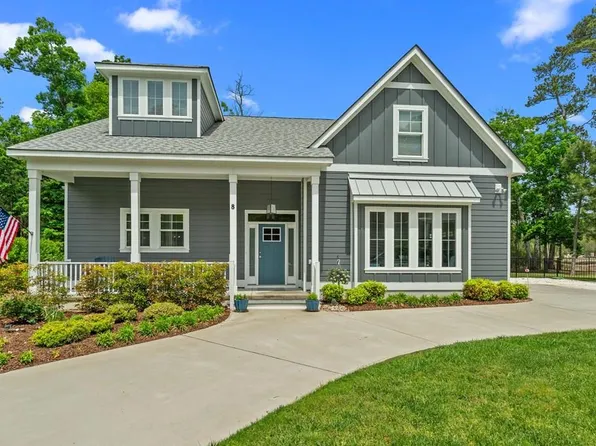 8 Perny Ct, Cape Charles, VA 23310