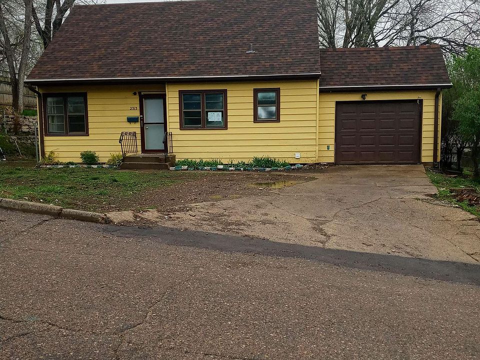 1st image of 2313 W Horne Ave