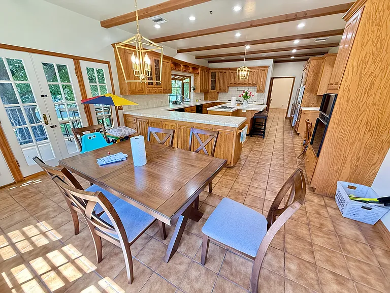 533 E Sierra Madre Ave — Photo 9