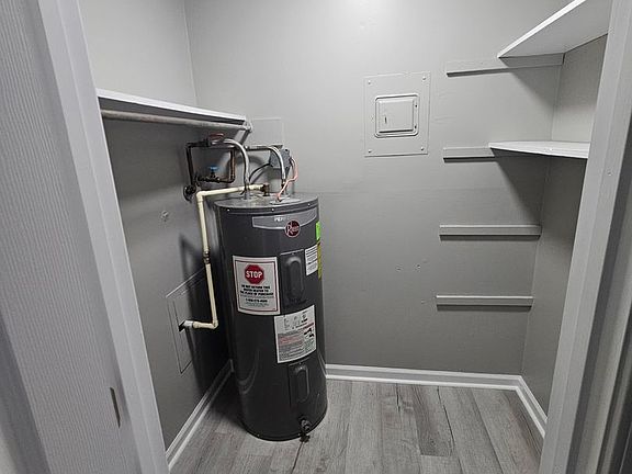 4th image of 1213 W Reservoir St #23