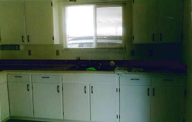 2nd image of 2027 Crawford Dr