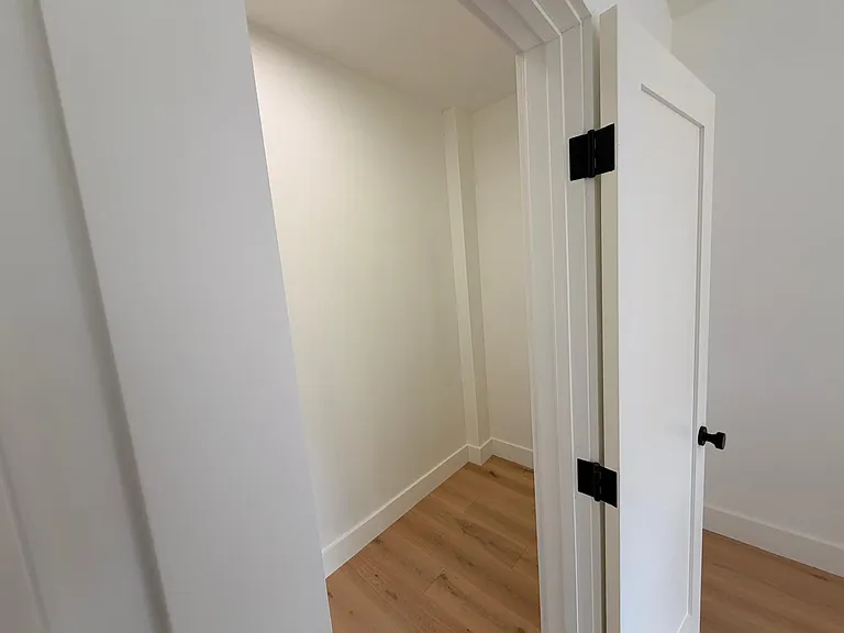 230 Castro St #3 — Photo 7
