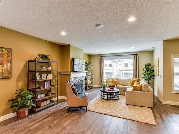 4th image of 3765 SE McKenzie Ave