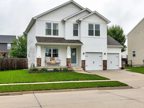 3313 Maple Dr SW, Bondurant, IA 50035