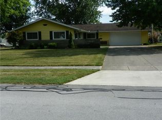 303 Stinebaugh Dr, Wapakoneta, OH 45895