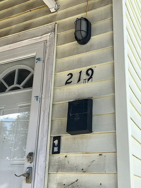 3 bed, 1424 sqft, $1,500 — Photo 1