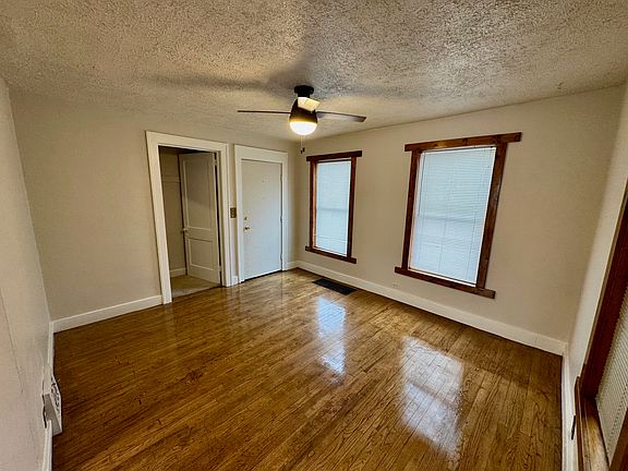4th image of 103 Luton Ave SE Unit 2