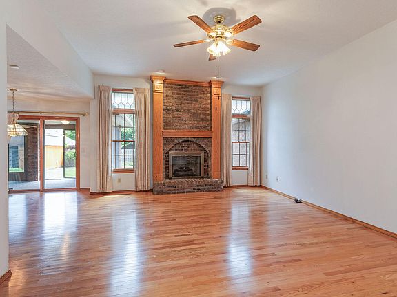 2nd image of 2170 E Inman Street