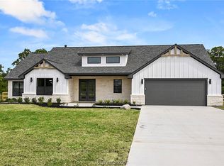 7484 Garrison Creek Dr, Bryan, TX 77808