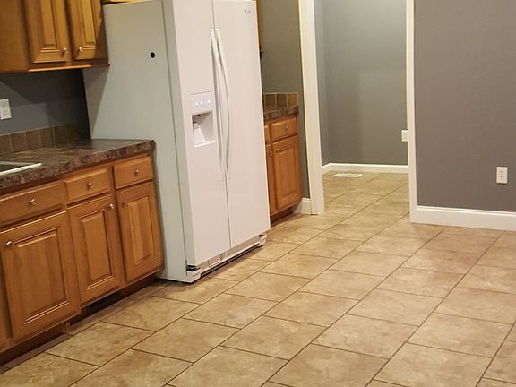 3rd image of 513 Hawkins St