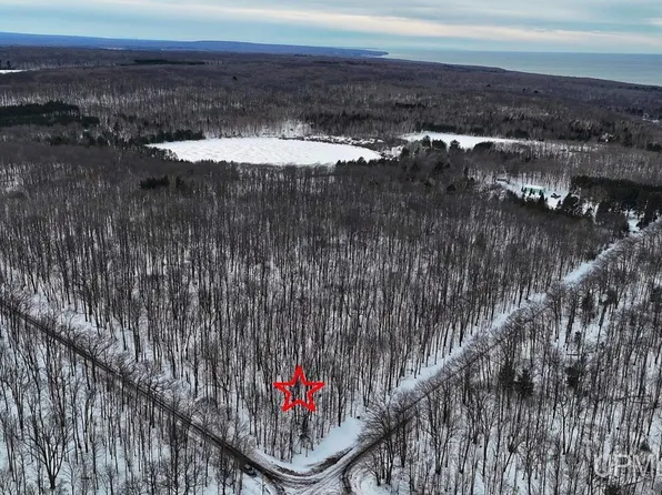 Tbd25 N Superior Rd, Houghton, MI 49931