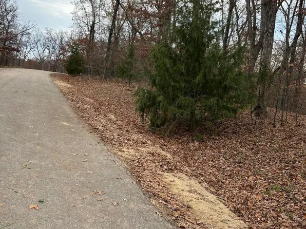 Las Campanas Ct, Sunrise Beach, MO 65079