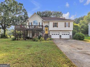 100 Twin Oaks Dr, Calhoun, GA 30701