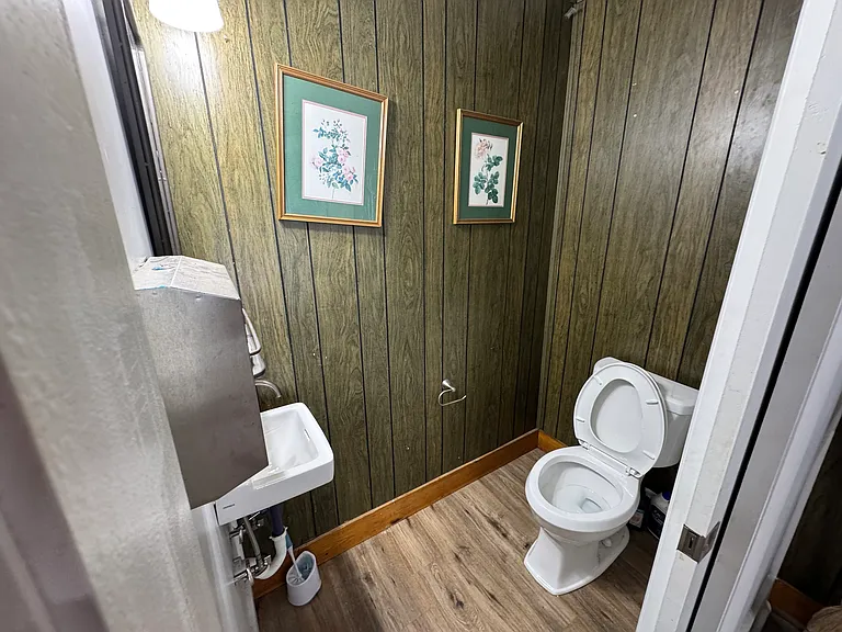 516 E Norwegian St — Photo 4