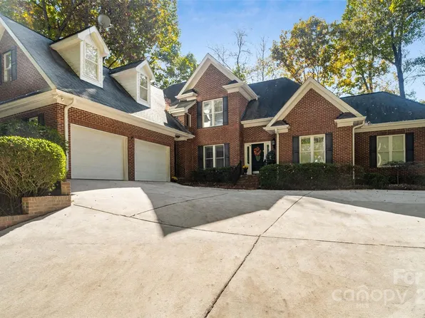23 Tanglewood Rd, Lake Wylie, SC 29710
