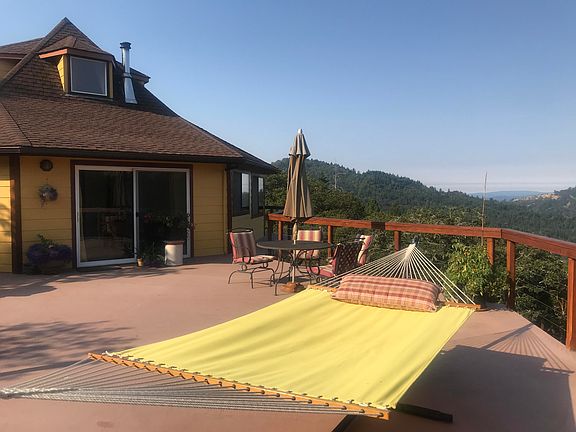 3rd image of 558 Homestead Ln
