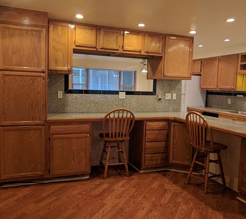 1st image of 640 S Lashley Ln APT 103