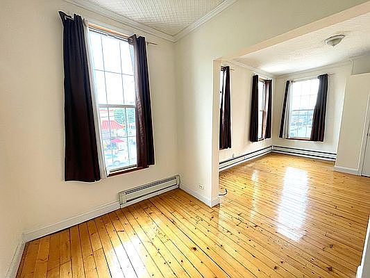 4th image of 30-04 43rd St #3