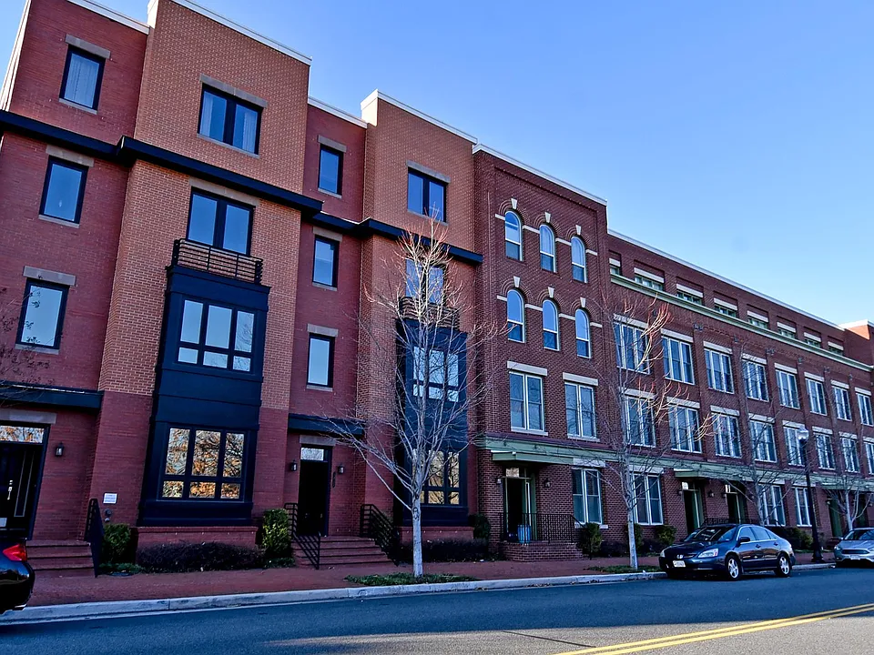 1418 Main Line Blvd #102