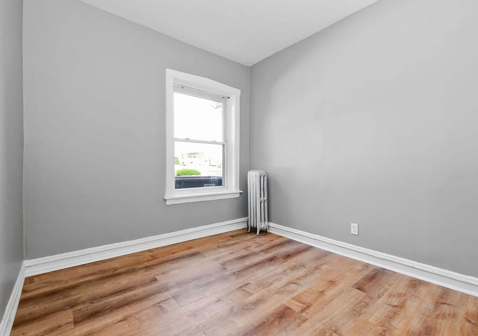 7557-59 S. Calumet Ave. / 348-58 E 76th St. — Photo 3