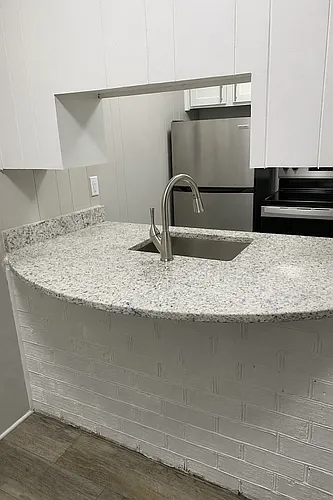 Willow Lake Apartments Photo 1