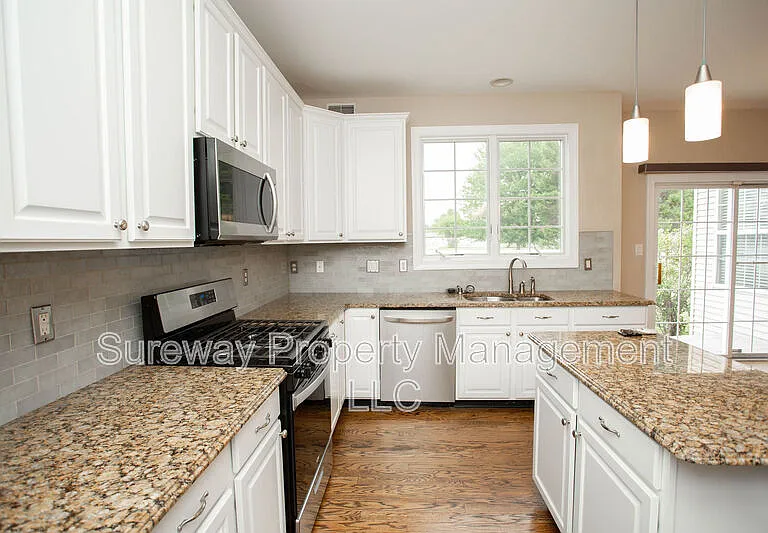 7 Amaryllis Ln — Photo 15