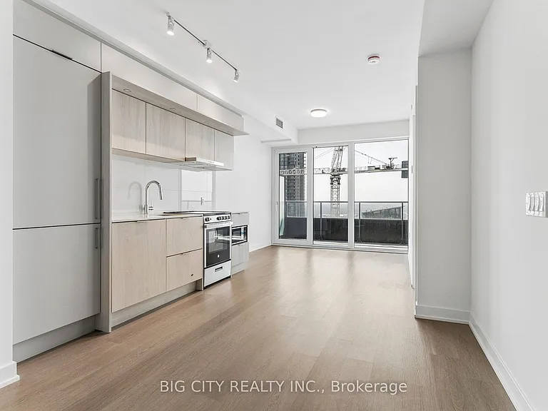 448 Burnhamthorpe Rd W #4501 — Photo 1