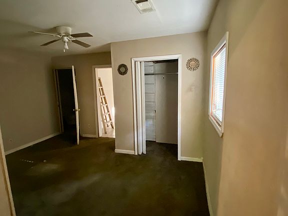 3rd image of 125 W Davis St #127