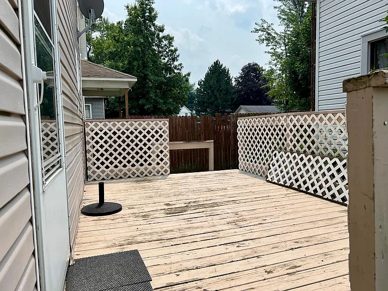 403 S McKinley Ave — Photo 3