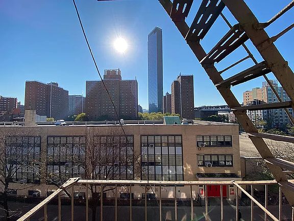 3rd image of 117 Henry St APT 16
