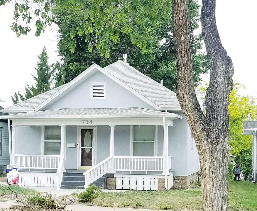 2nd image of 714 Carson Ave