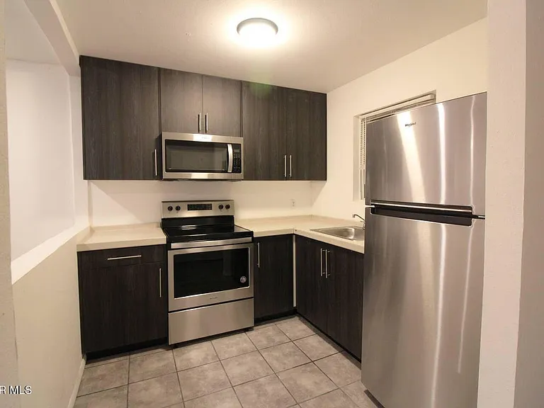5200 Carousel Dr #3 — Photo 11