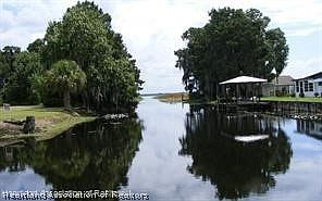 2nd image of 1742 Lakeshore Dr