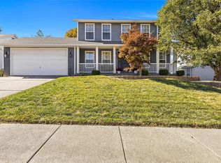 135 Whetstone Dr, Saint Charles, MO