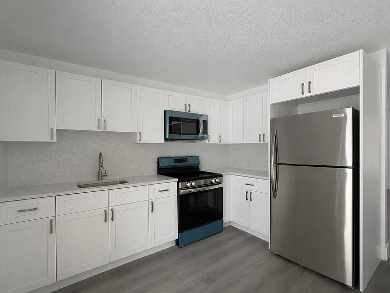 2785 Reo Ln #2 — Photo 3