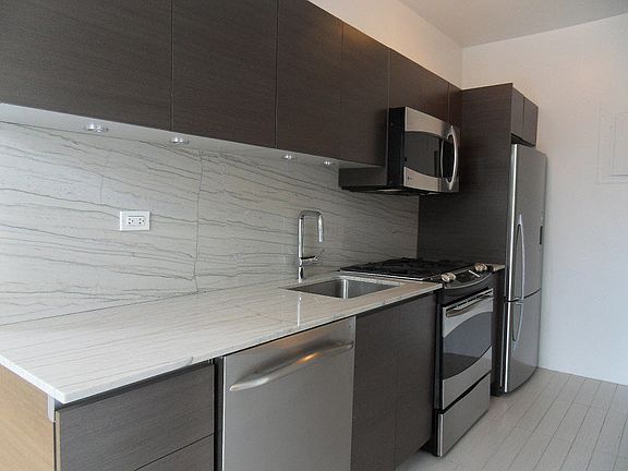 2nd image of 400 E 58th St APT 11B