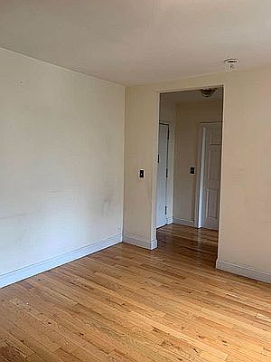 2nd image of 587 W 207th St #3D