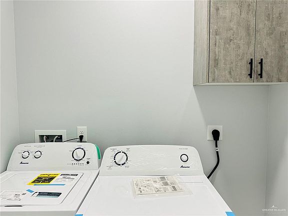 5th image of 1024 N Clarence Ave #3