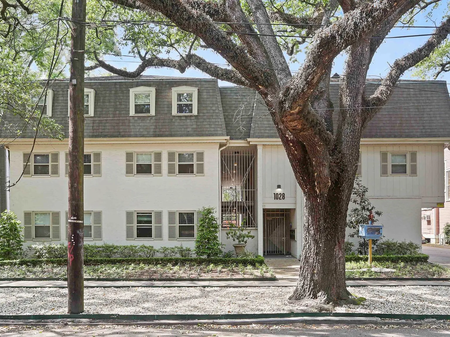 Carrollton — Photo 1