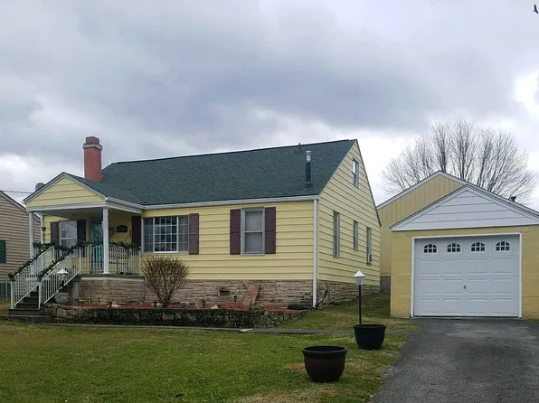 112 Graceland Cir, South Charleston, WV 25309