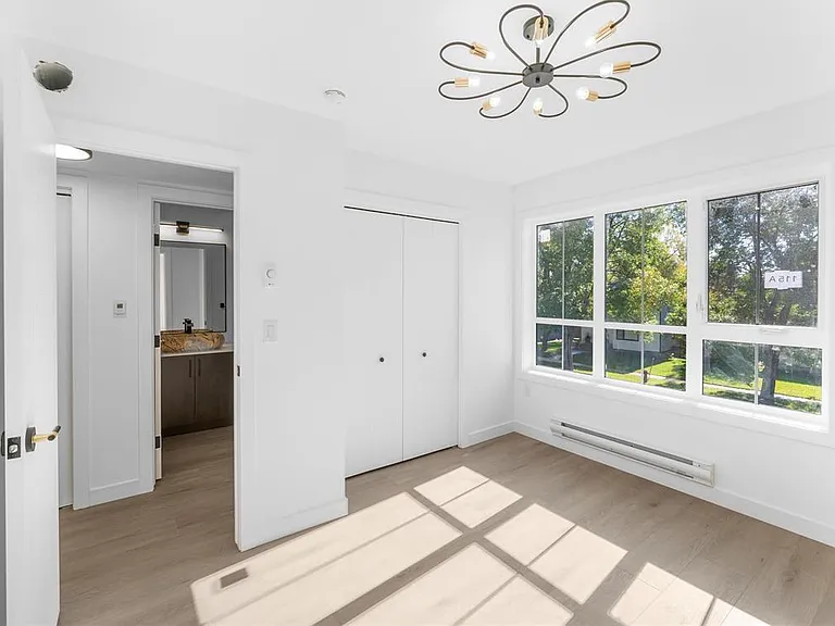 115 Blenheim Ave — Photo 28