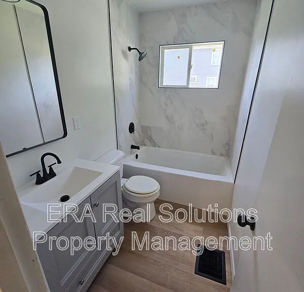 432 Catherine St — Photo 4